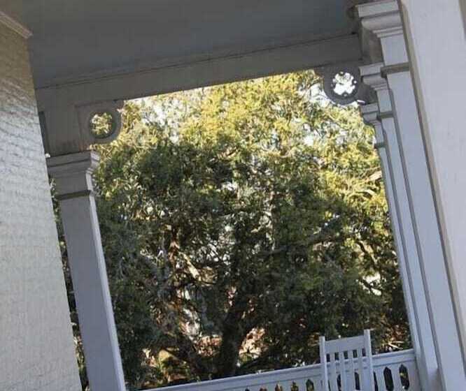 ホテル Dansereau House