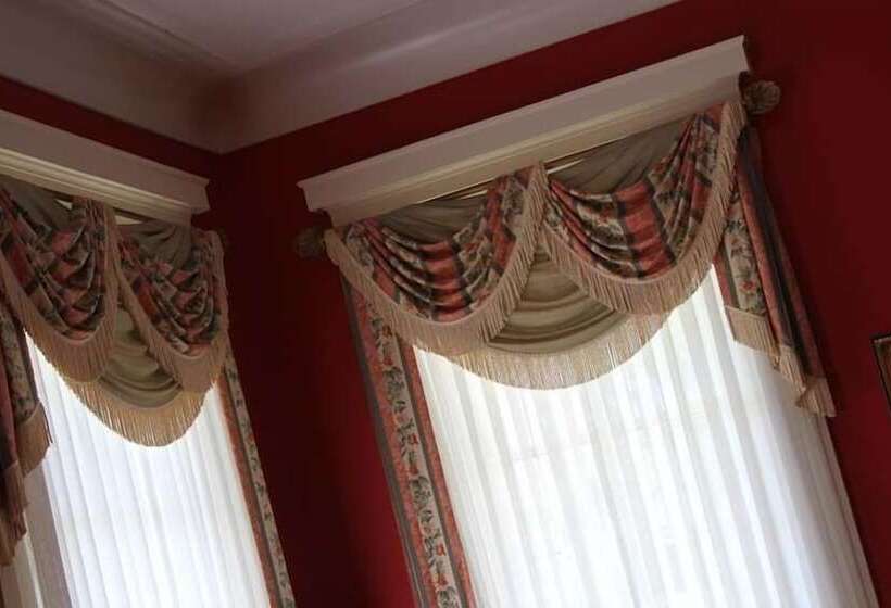 ホテル Dansereau House