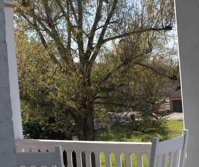 ホテル Dansereau House