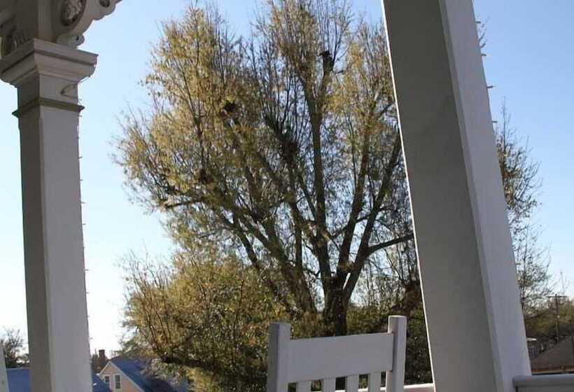 ホテル Dansereau House