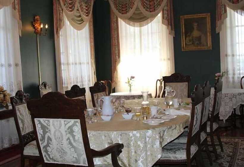 ホテル Dansereau House