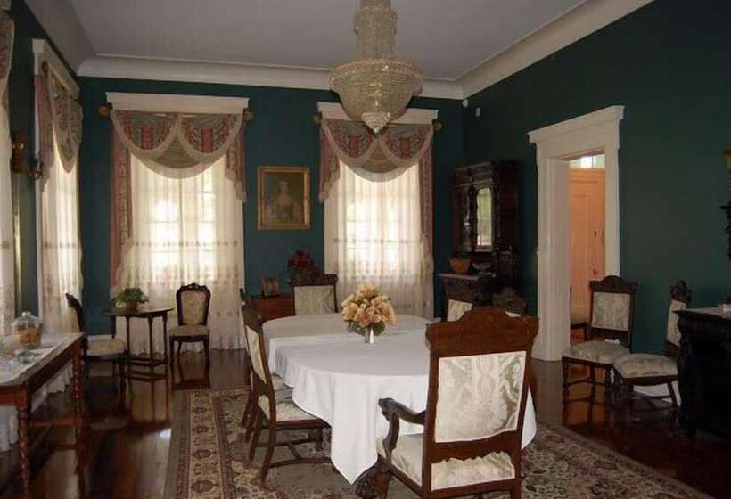 ホテル Dansereau House