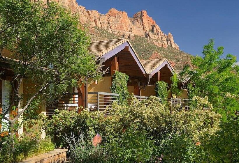 בית מלון כפרי Desert Pearl Inn