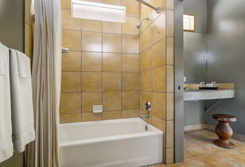 בית מלון כפרי Desert Pearl Inn