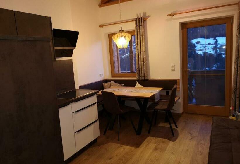 فندق Haus Kristall