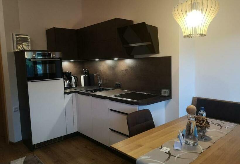 فندق Haus Kristall