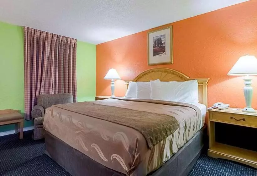 Hotelli Highway Inn