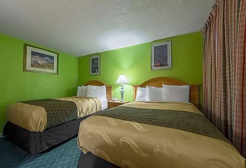 Hotelli Highway Inn