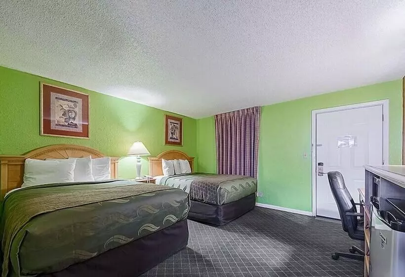 Hotelli Highway Inn