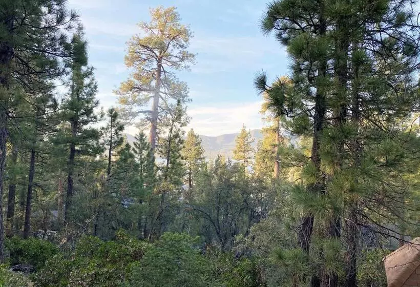هتل Ith Big Bear Lake Hostel & Retreat Center