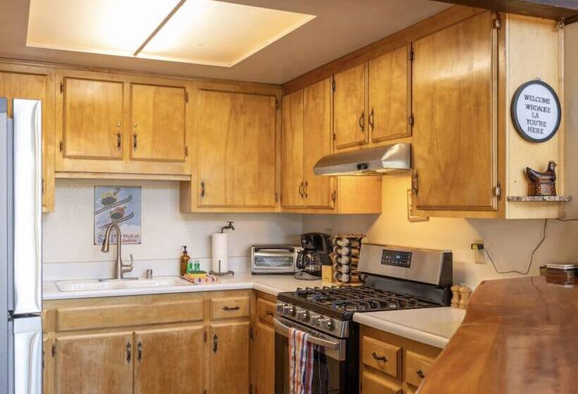 هتل Ith Big Bear Lake Hostel & Retreat Center