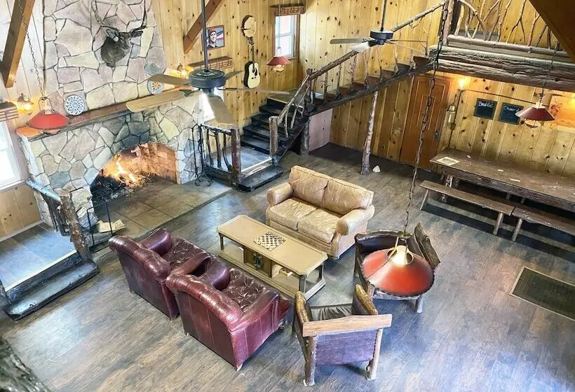 هتل Ith Big Bear Lake Hostel & Retreat Center