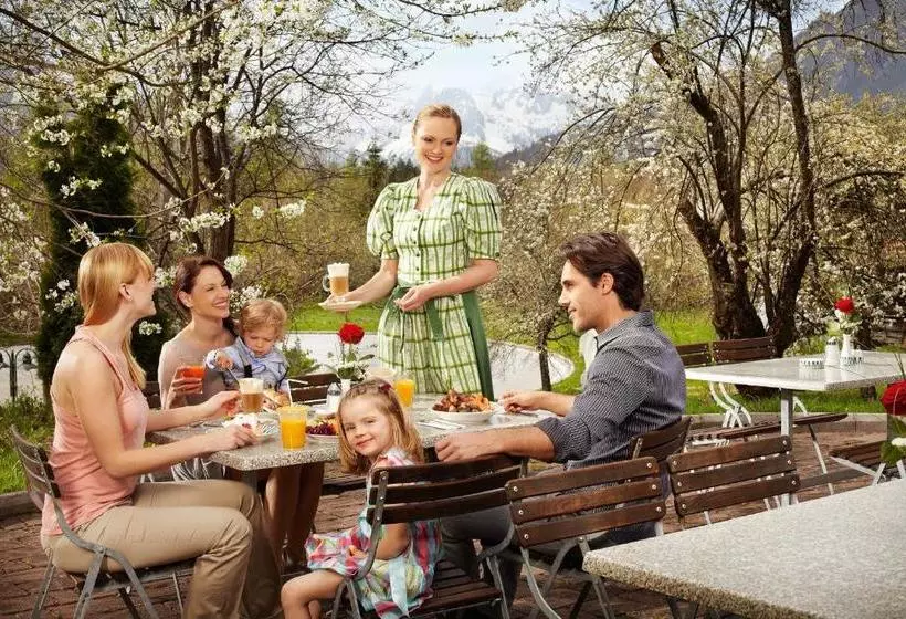 Hotelli Landzeit Restaurant Angath