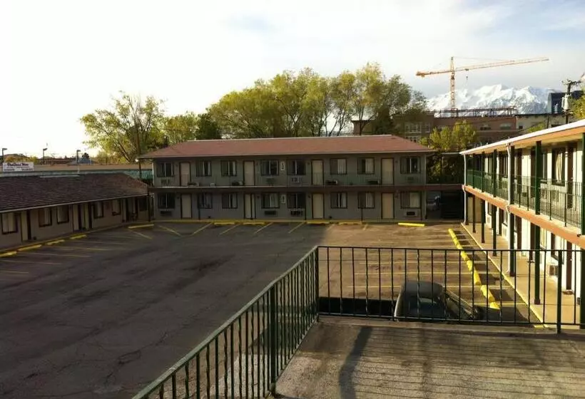 Hotelli Provo Inn & Suites Provo