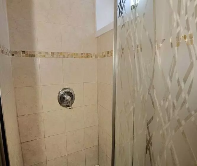 هتل Rostel Hostel