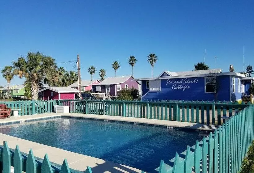 Sea And Sands Cottages