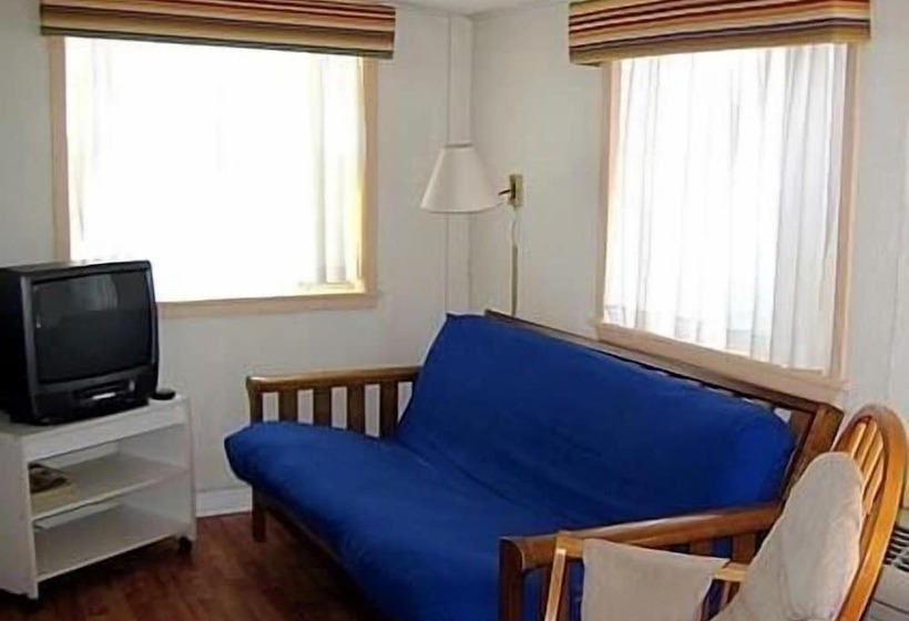 هتل Sea And Sands Cottages