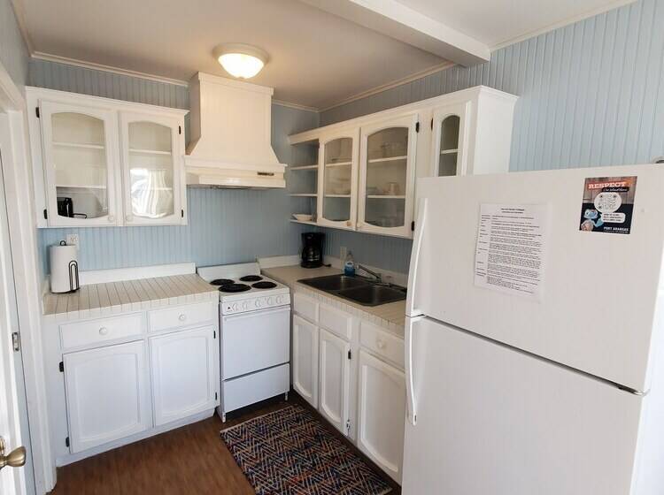 هتل Sea And Sands Cottages