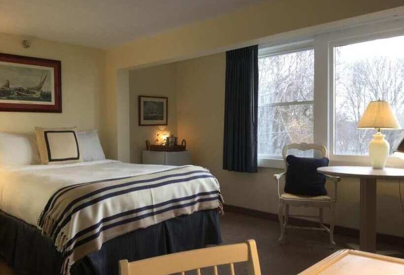 فندق The Beach Rose Inn