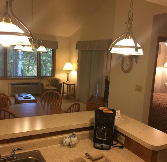 Отель The Inn At Little Sister Hill