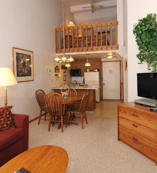 Отель The Inn At Little Sister Hill