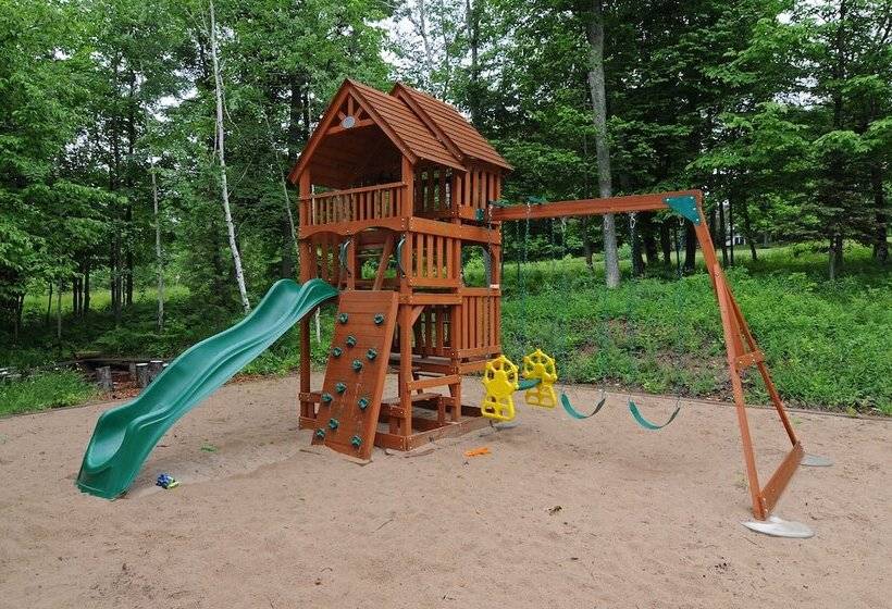 Отель The Inn At Little Sister Hill