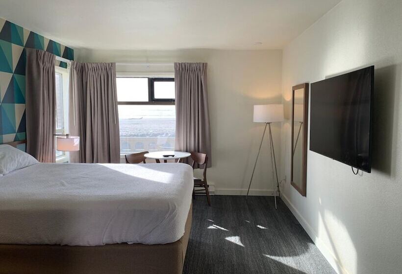 هتل The Ocean Front At Seaside