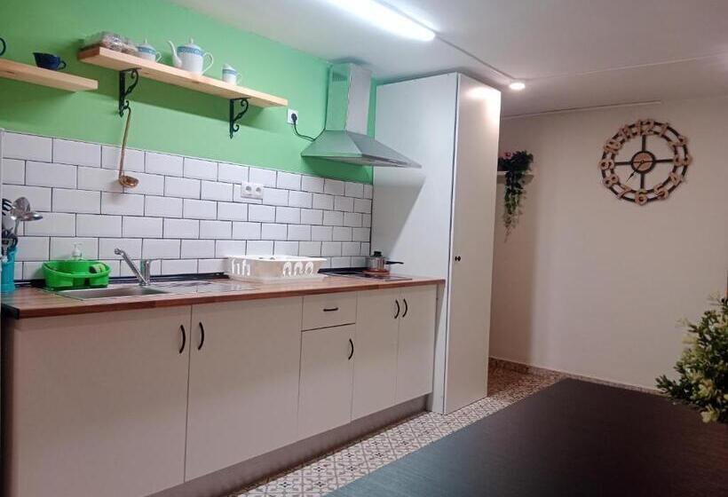 تختخواب و صبحانه Private Room Service Grupo Rh Santander