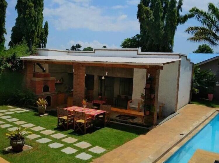 مبيت وإفطار Sprunger Avenue   Tulia Homes