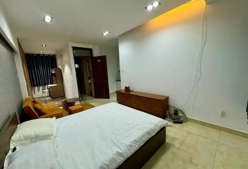Dlux Hát Giang