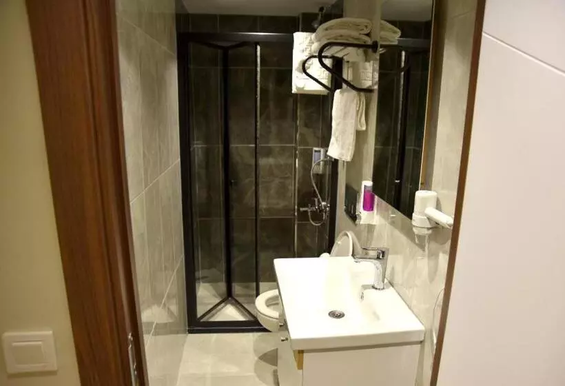 Hotelli Edwin Plus