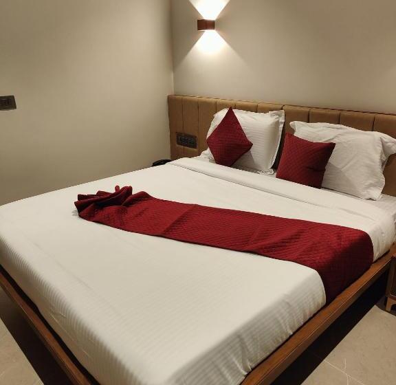 ホテル Emora Tree