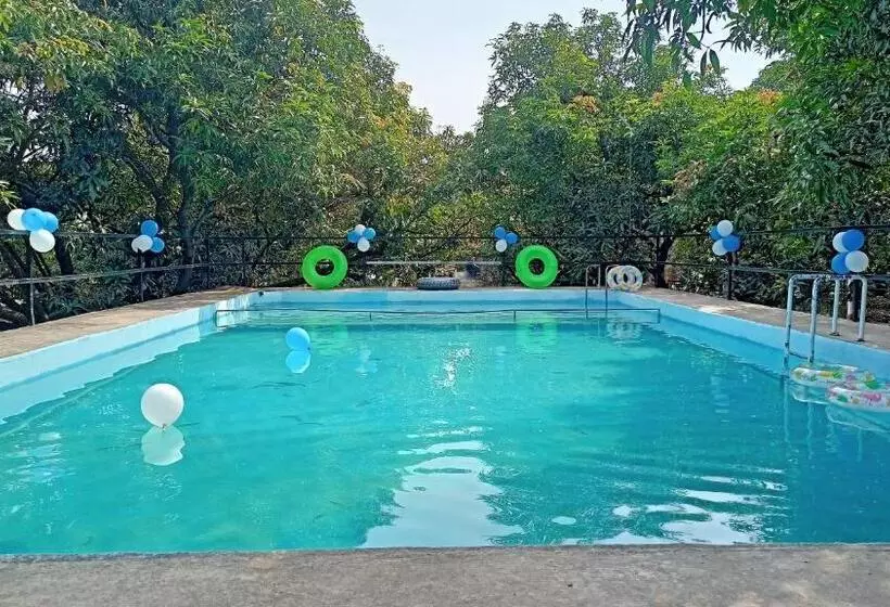 ホテル Renewed Jadeshwar Farm Resort