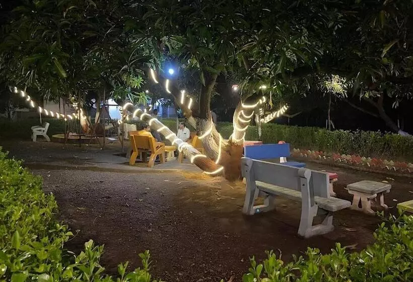 ホテル Renewed Jadeshwar Farm Resort