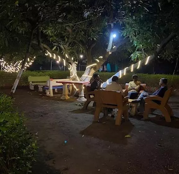 ホテル Renewed Jadeshwar Farm Resort