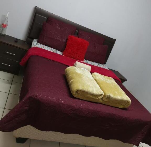 Hotelli Lovers Way Guest House