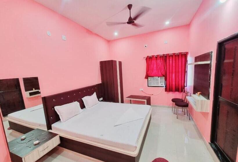 Hotel Maharaja Resort And