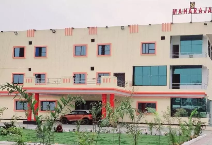 هتل Maharaja Resort And