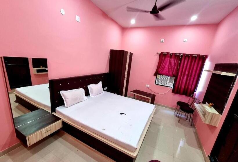 Hotel Maharaja Resort And