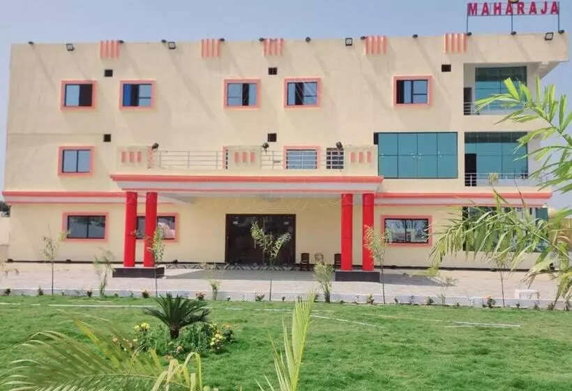 هتل Maharaja Resort And