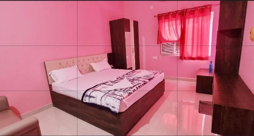 Hotel Maharaja Resort And