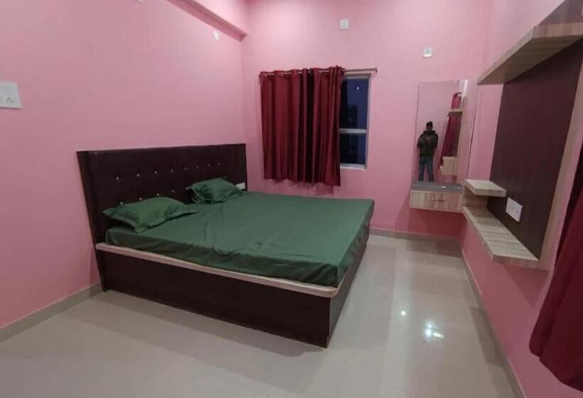 Hotel Maharaja Resort And