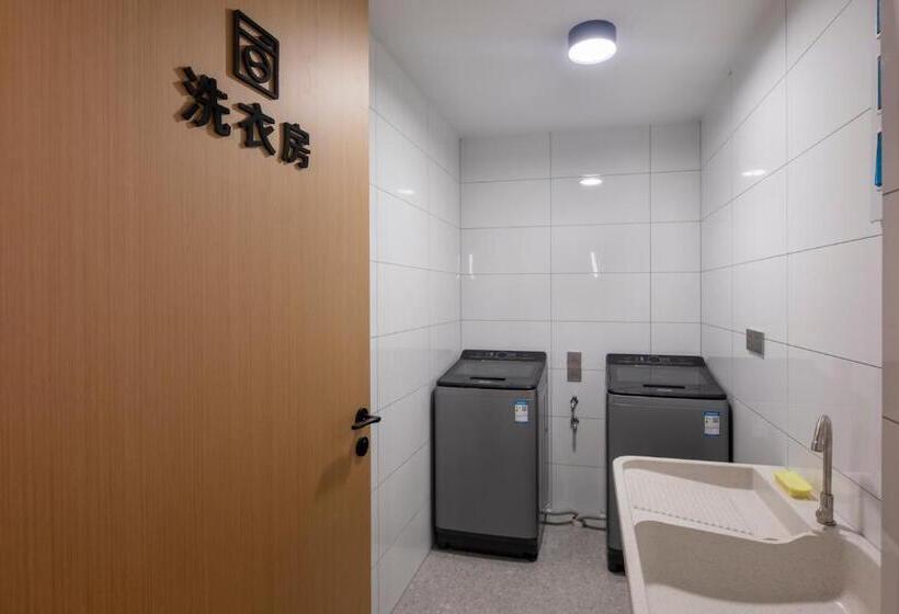 Отель Mount Huangshan Yunqi Kinship B&b   Huangshan Mountain Scenic Area Tangkou South Gate Interchange Ce