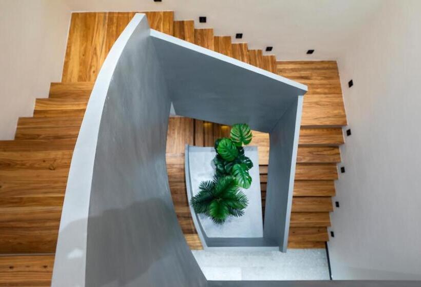 Отель Mount Huangshan Yunqi Kinship B&b   Huangshan Mountain Scenic Area Tangkou South Gate Interchange Ce