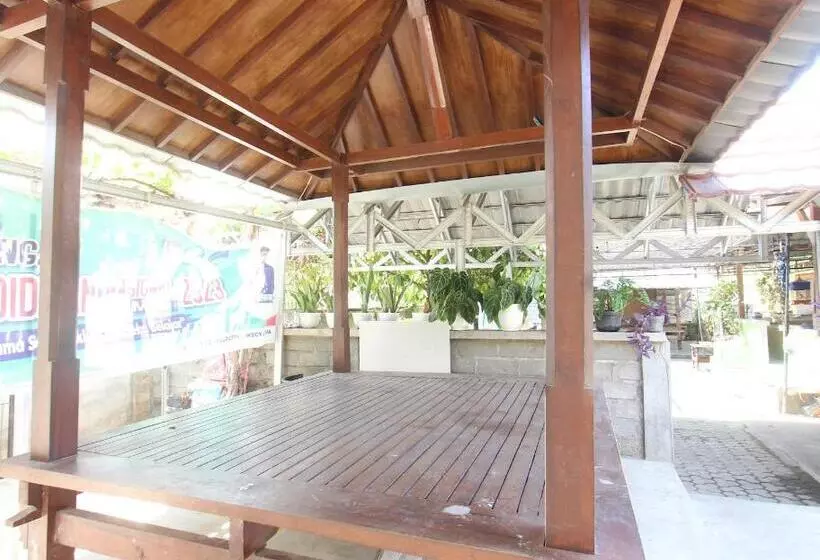 ホテル Oyo Life 93125 Kos Bale Lumbung Syariah