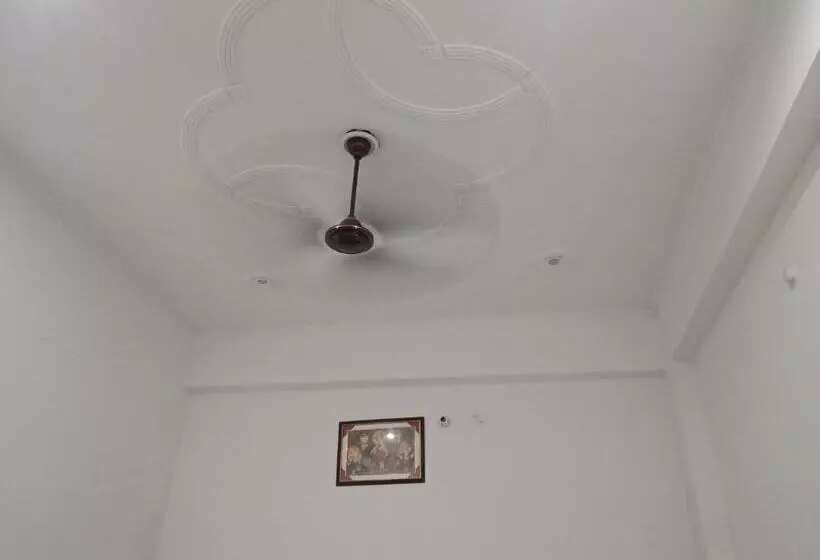 هتل Shri Krishna Banquet Hall