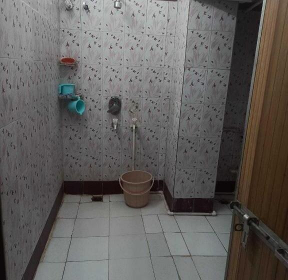 호텔 Spot On Kunj Bihari Palace