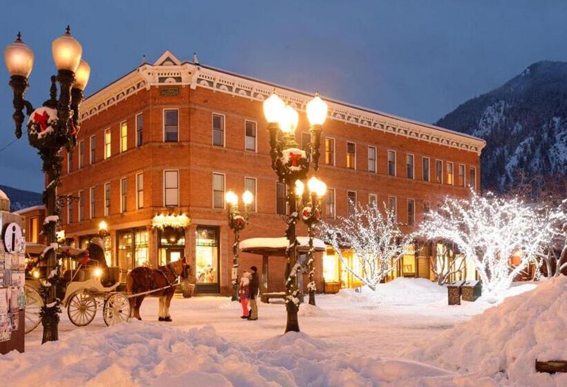 Independence Square 205, Stylish Hotel Room With Ac, Great Location In Aspen