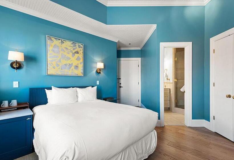 Independence Square 205, Stylish Hotel Room With Ac, Great Location In Aspen