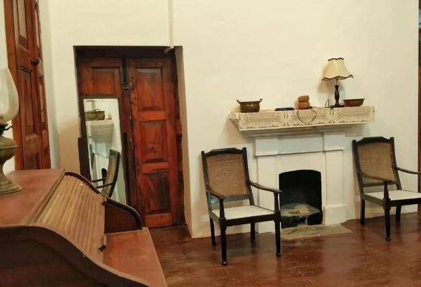 ペンション Black Bear Cottage Khajjiar